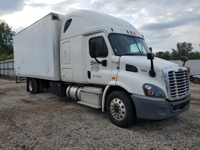  Salvage Freightliner Cascadia 1