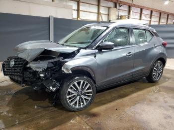  Salvage Nissan Kicks