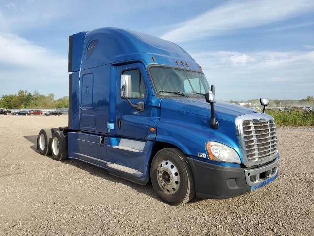  Salvage Freightliner Cascadia 1