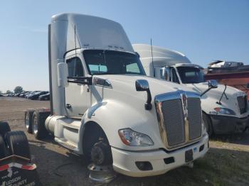  Salvage Kenworth Constructi