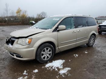  Salvage Chrysler Minivan