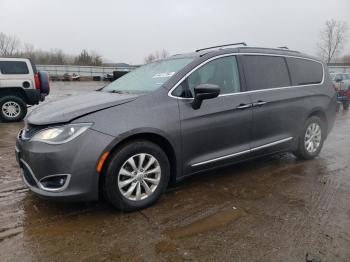  Salvage Chrysler Pacifica