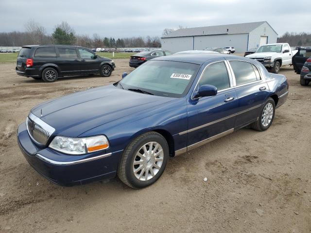  Salvage Lincoln Towncar