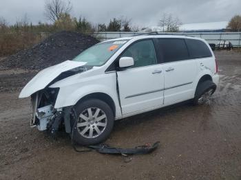  Salvage Chrysler Minivan