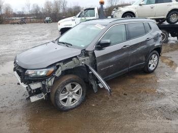  Salvage Jeep Compass