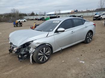  Salvage Nissan Altima