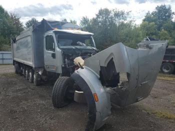  Salvage Peterbilt 567