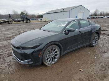  Salvage Toyota Crown Xle