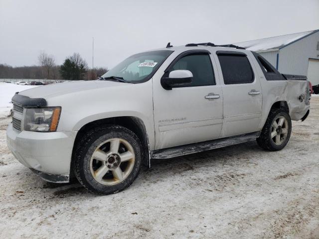  Salvage Chevrolet Avalanche