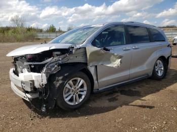  Salvage Toyota Sienna