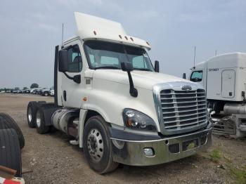  Salvage Freightliner Cascadia 1