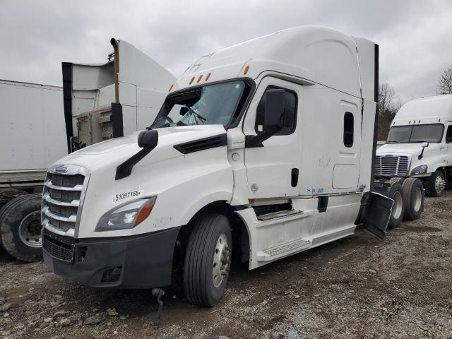  Salvage Freightliner Cascadia 1