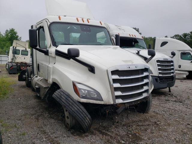  Salvage Freightliner Cascadia 1