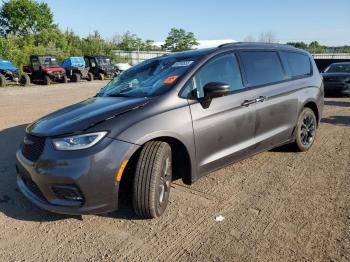  Salvage Chrysler Pacifica