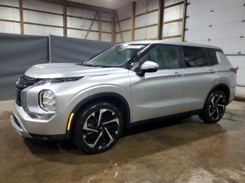  Salvage Mitsubishi Outlander
