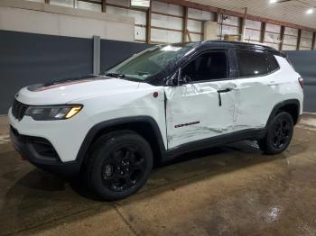  Salvage Jeep Compass