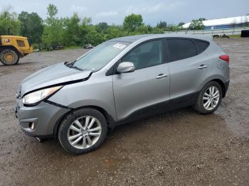  Salvage Hyundai TUCSON