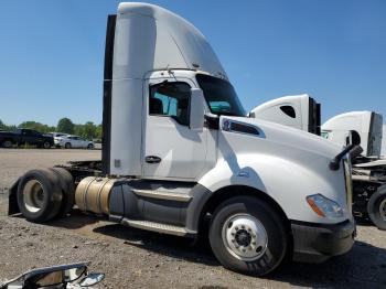  Salvage Kenworth T680