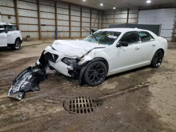  Salvage Chrysler 300