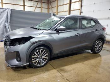 Salvage Nissan Kicks