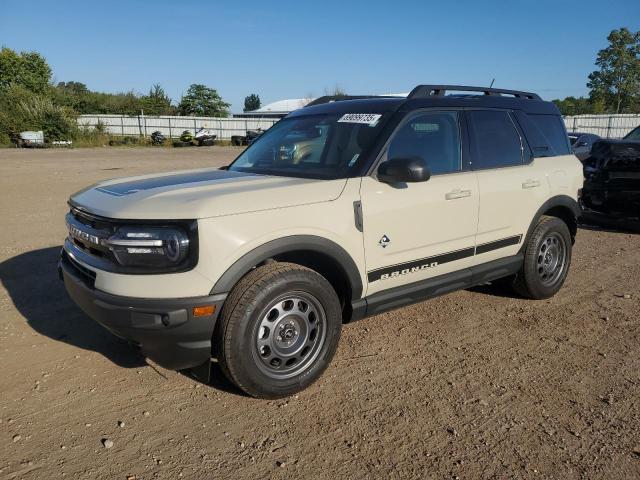  Salvage Ford Bronco