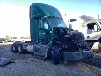  Salvage Peterbilt 579