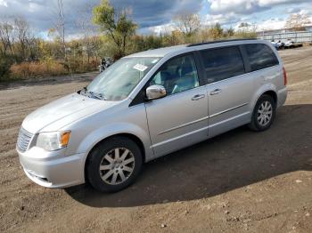  Salvage Chrysler Minivan