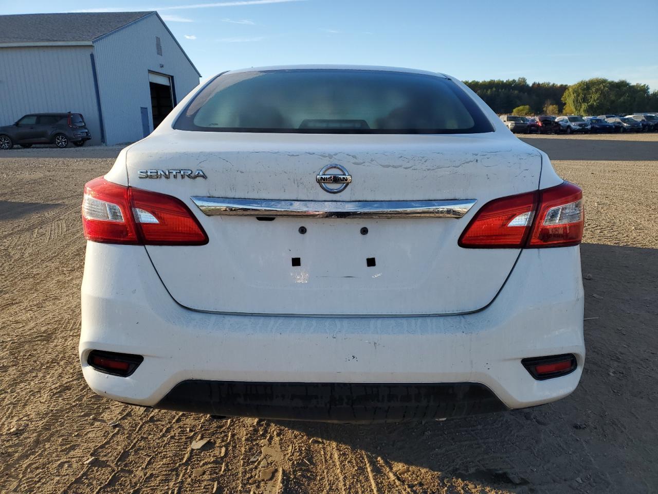 Nissan Sentra S Image 12