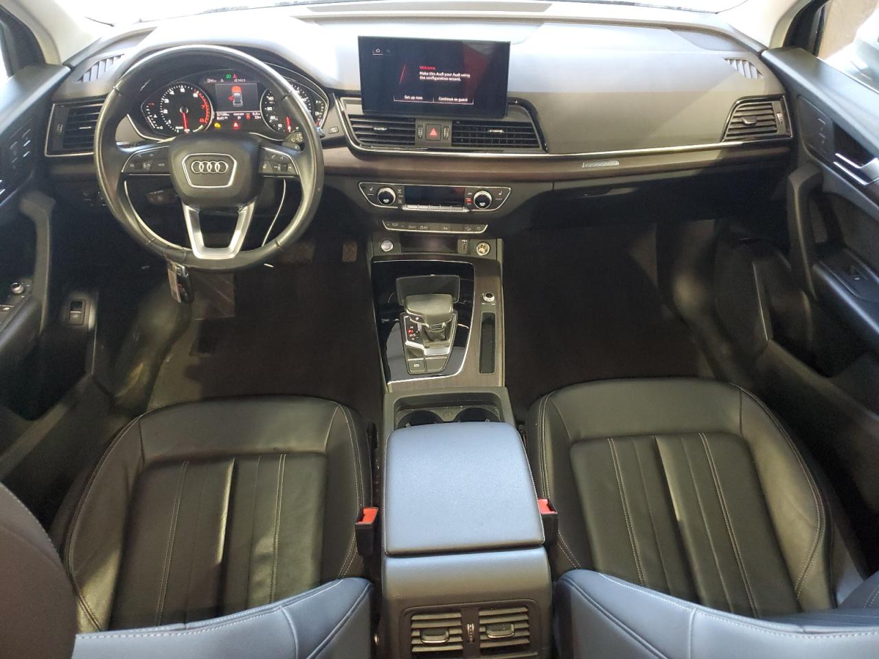 Audi Q5 Premium 45 Image 8