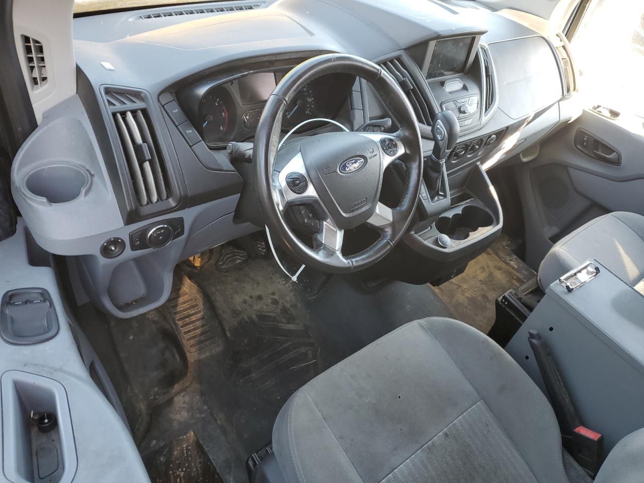 Ford Transit T-250 Image 7