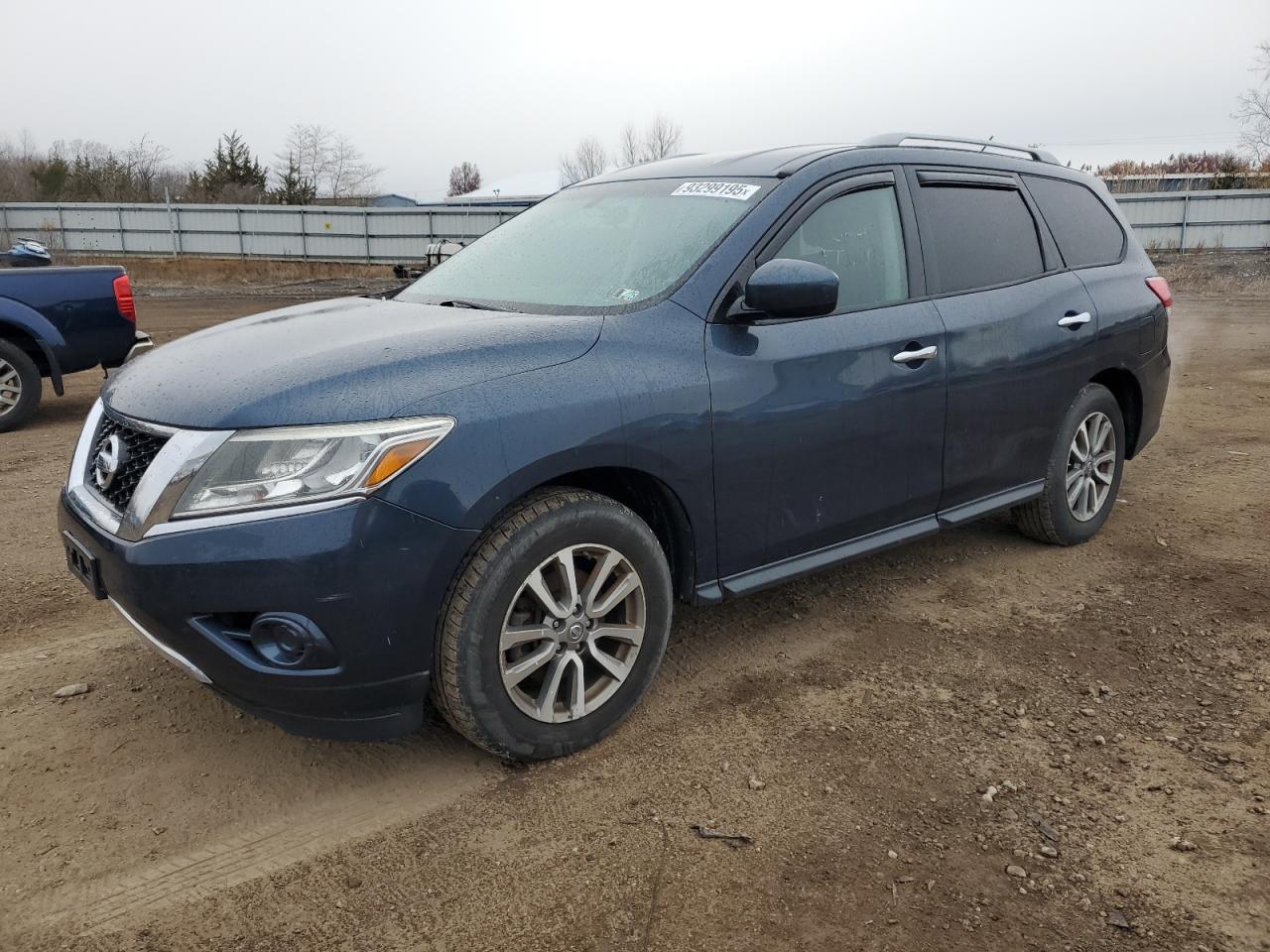 Nissan Pathfinder S Image 1