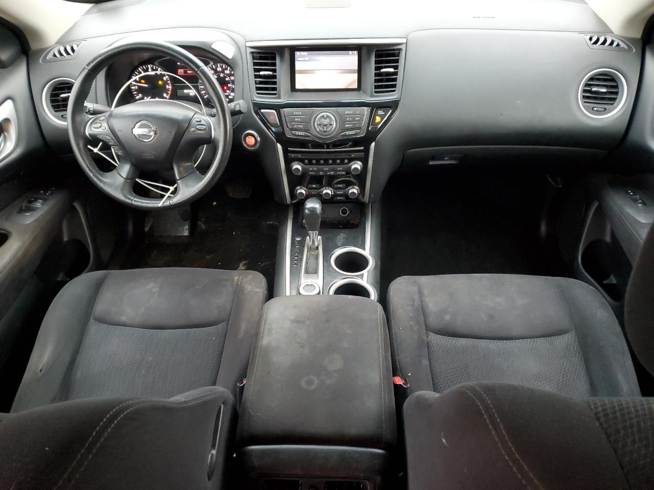 Nissan Pathfinder S Image 2