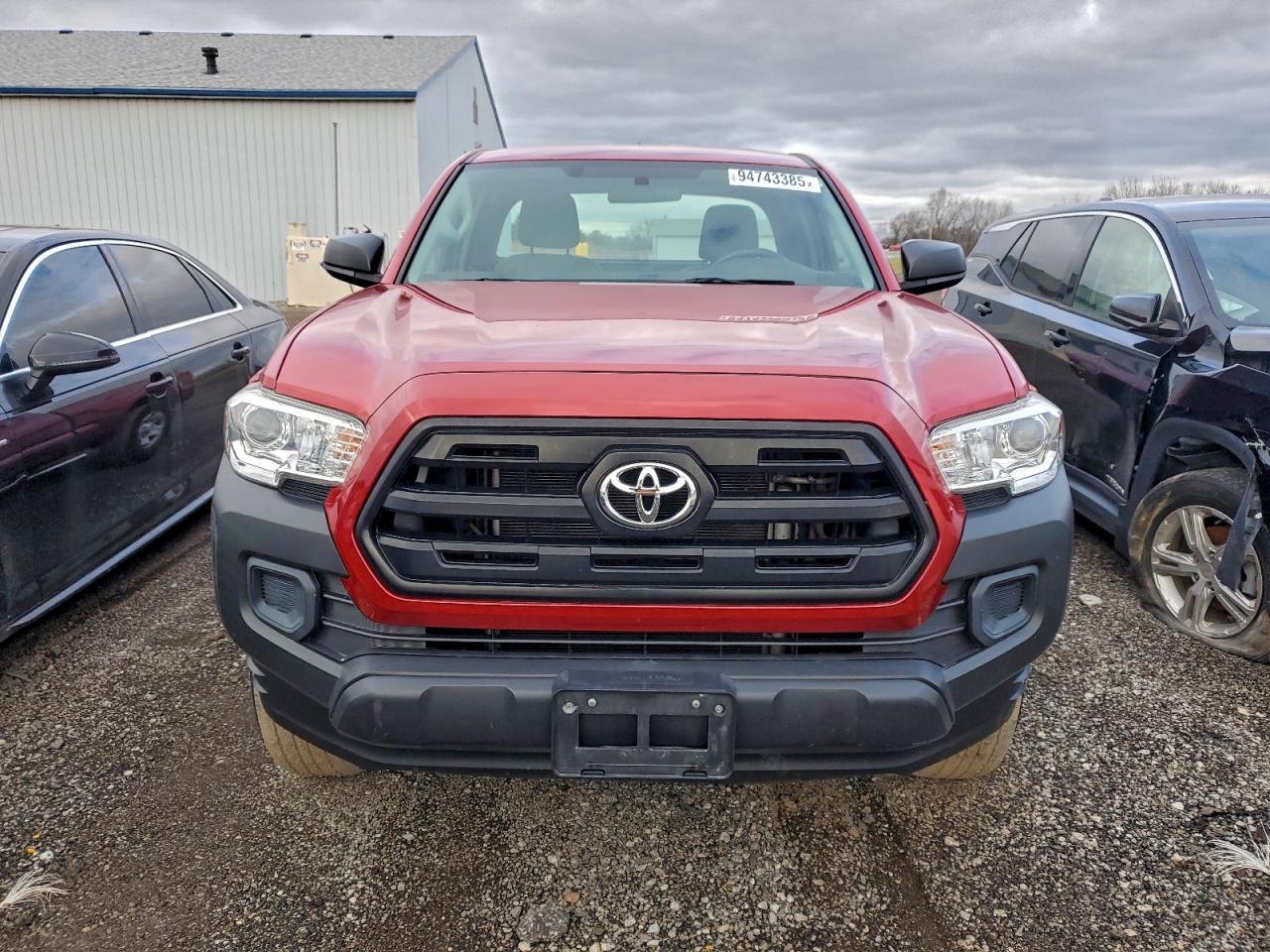 Toyota Tacoma Access Cab Image 2