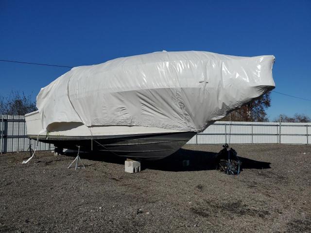  Salvage Sea Ray Boat