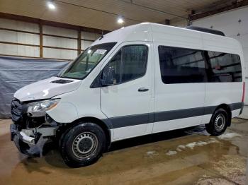 Salvage Mercedes-Benz Sprinter