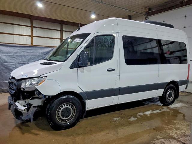  Salvage Mercedes-Benz Sprinter