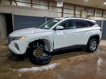 Salvage Hyundai TUCSON
