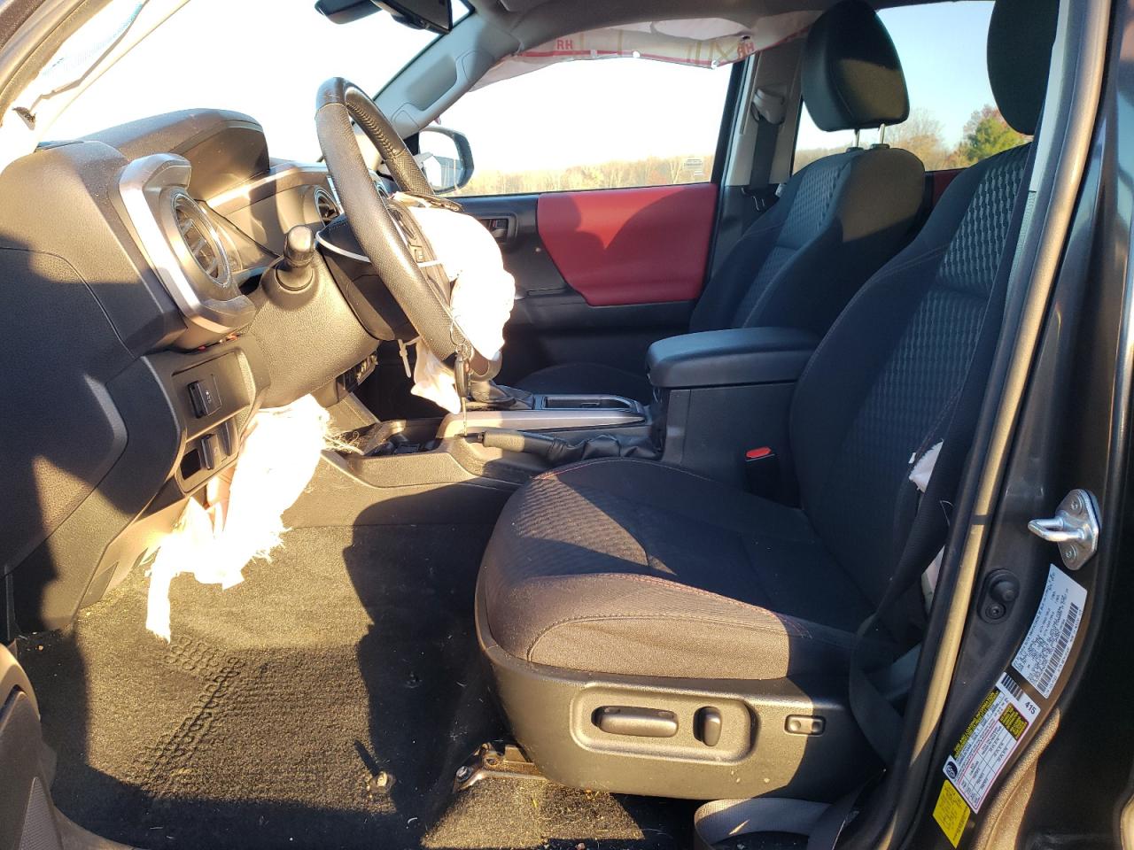 Toyota Tacoma Double Cab Image 9