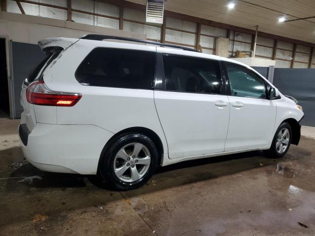 Toyota Sienna Le Image 4