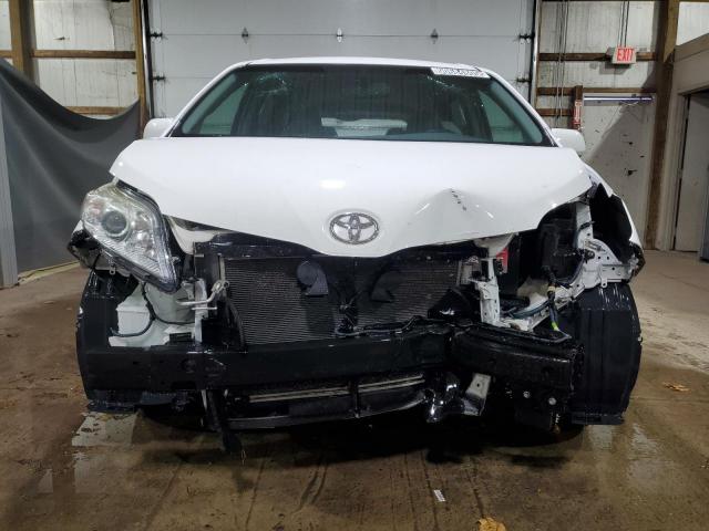 Toyota Sienna Le Image 3