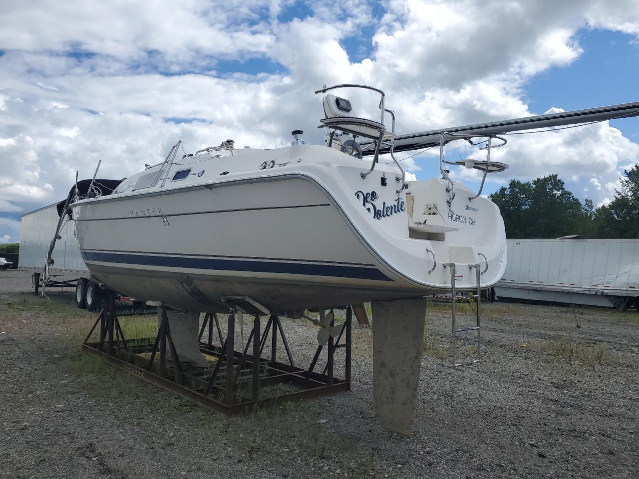 Hunt Sailboat Image 2