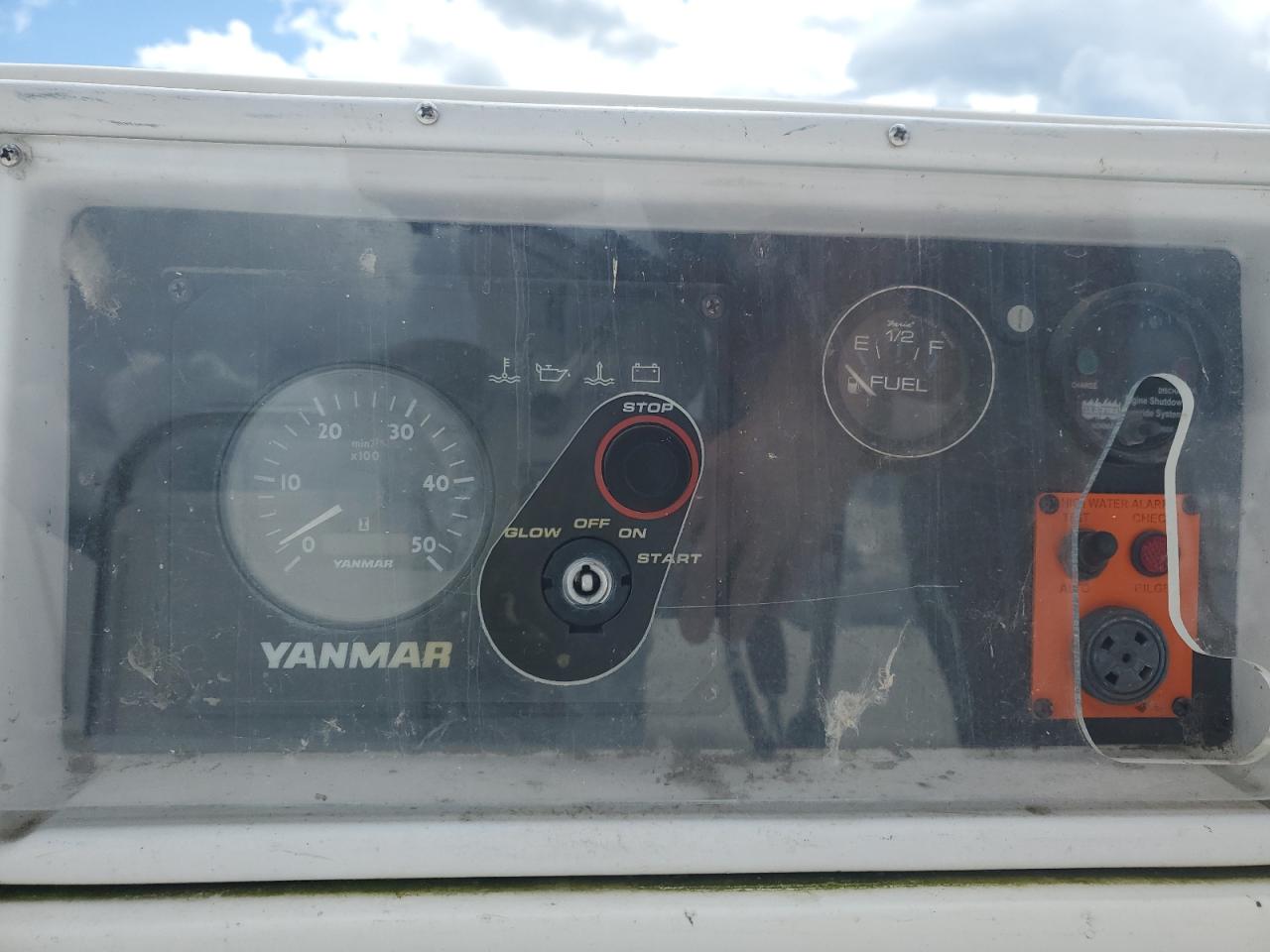 Hunt Sailboat Image 6