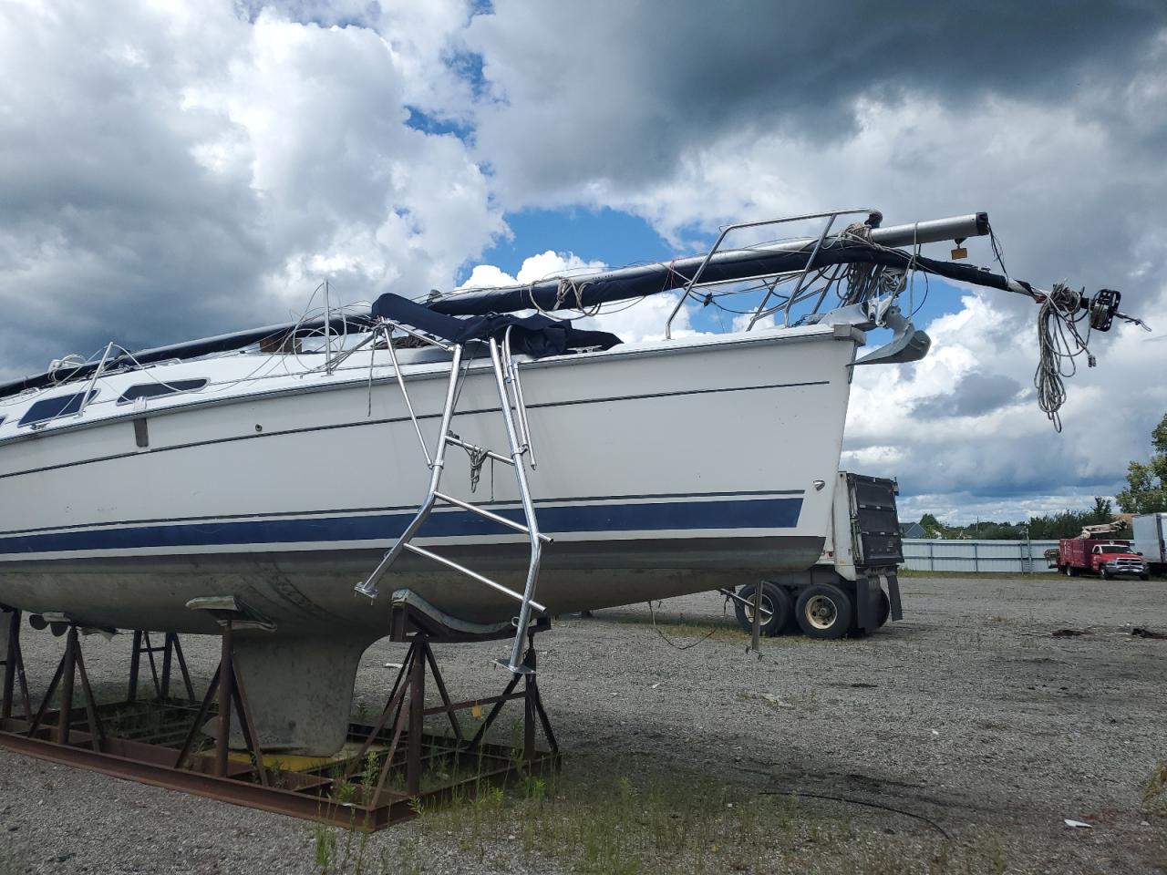 Hunt Sailboat Image 7