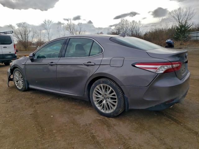 Toyota Camry Hybrid Image 4