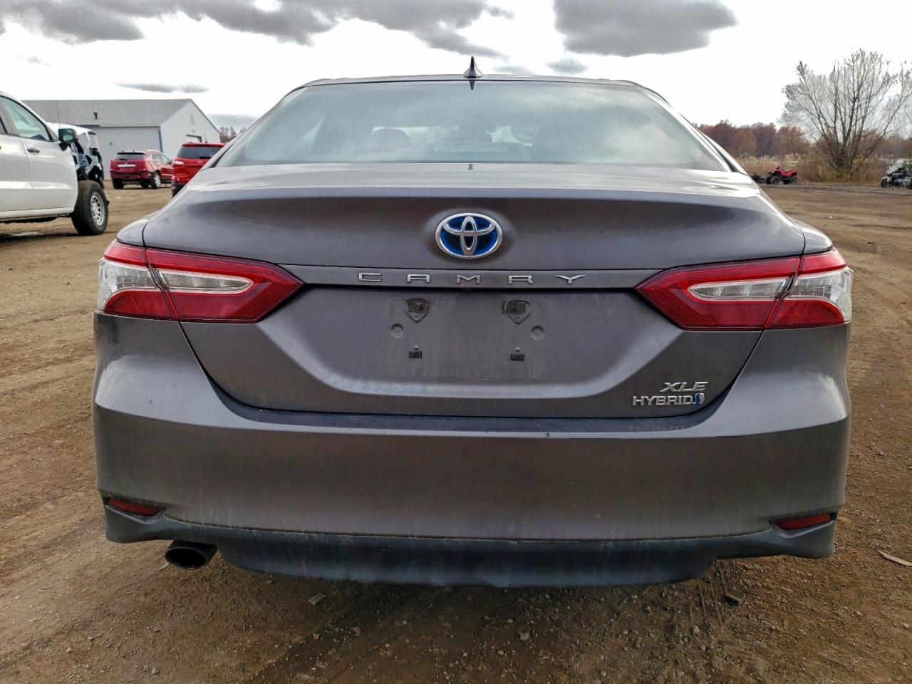 Toyota Camry Hybrid Image 3