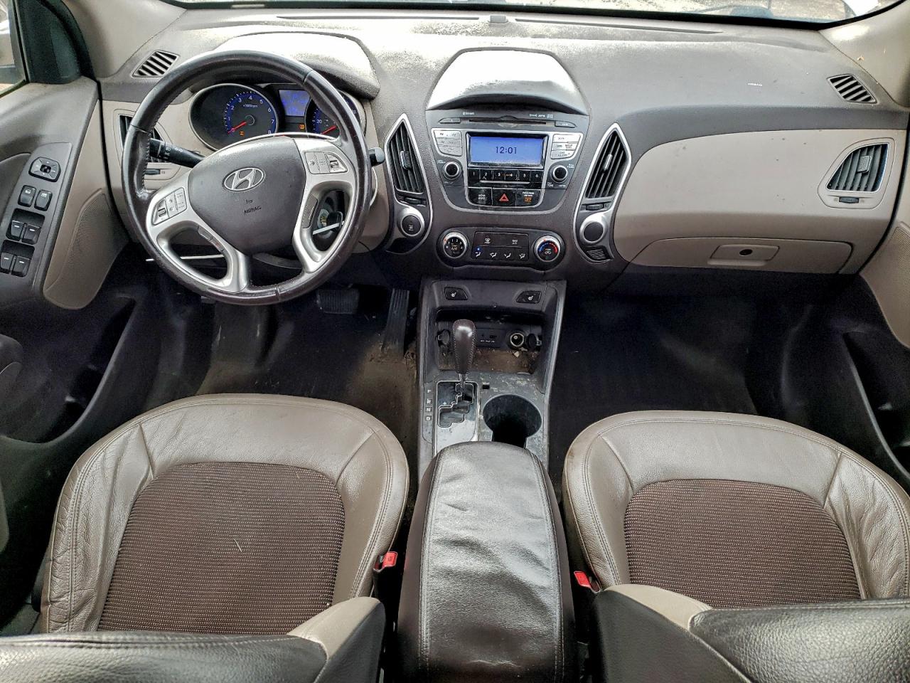 Hyundai TUCSON Gls Image 12