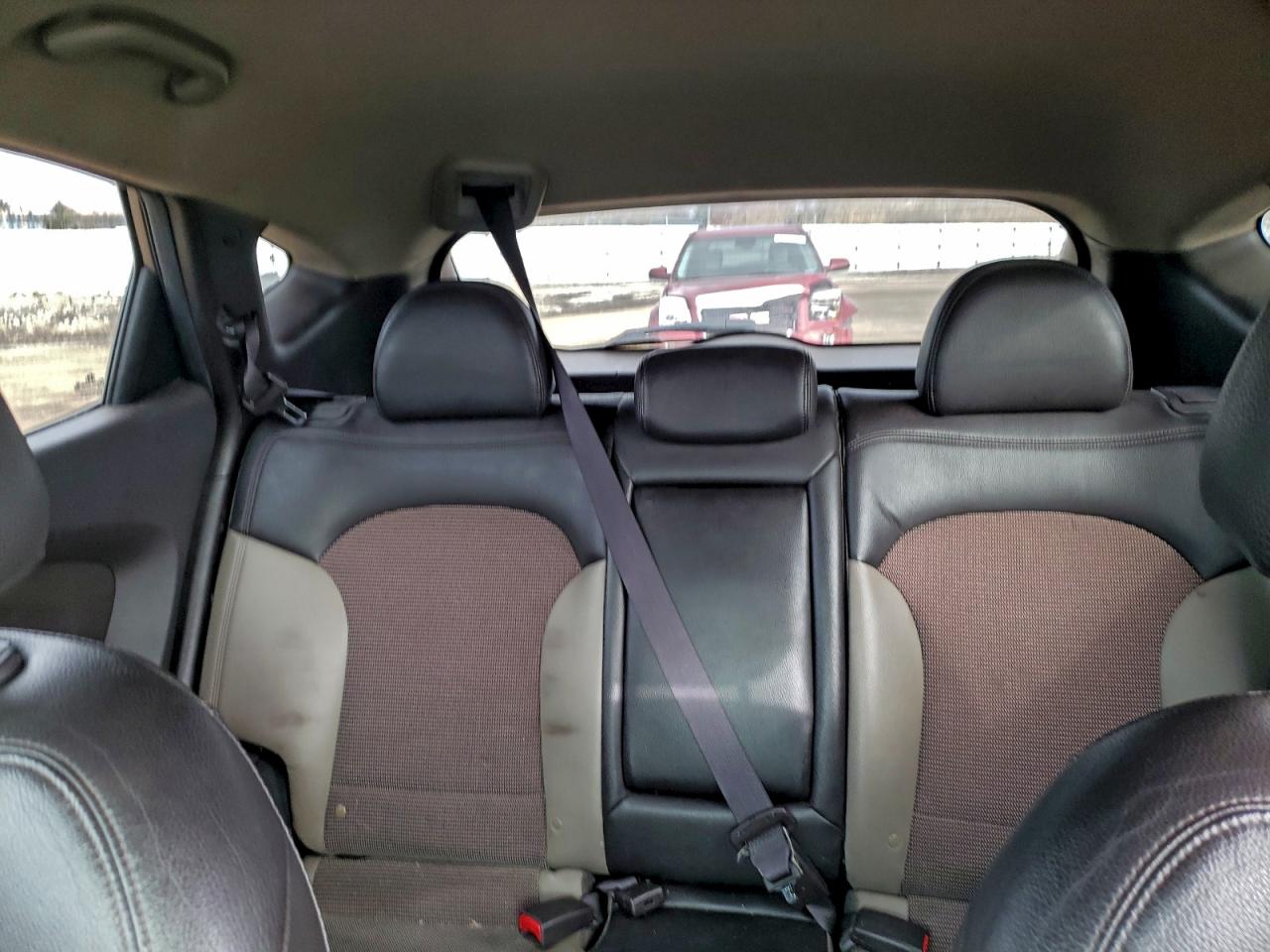 Hyundai TUCSON Gls Image 6