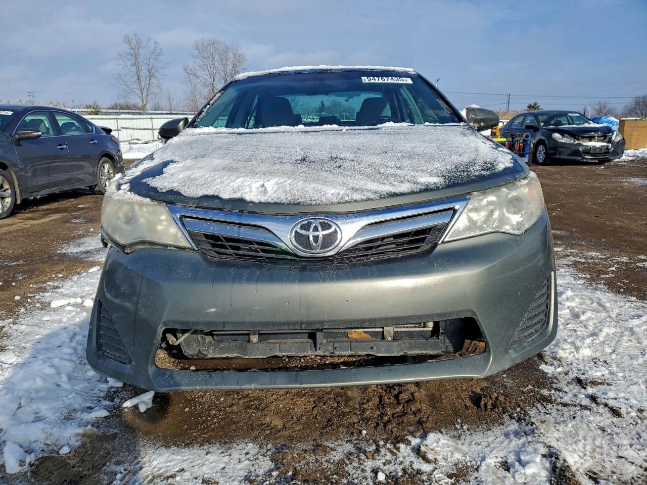 Toyota Camry Base Image 6
