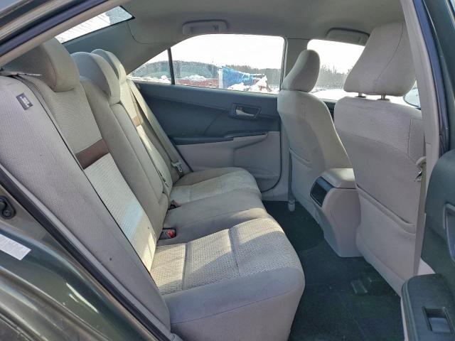 Toyota Camry Base Image 10