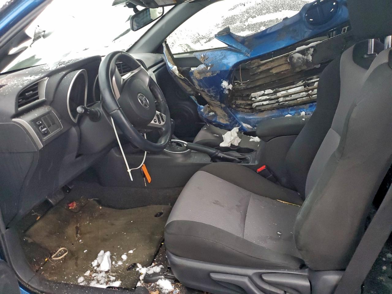 Toyota Scion Image 6